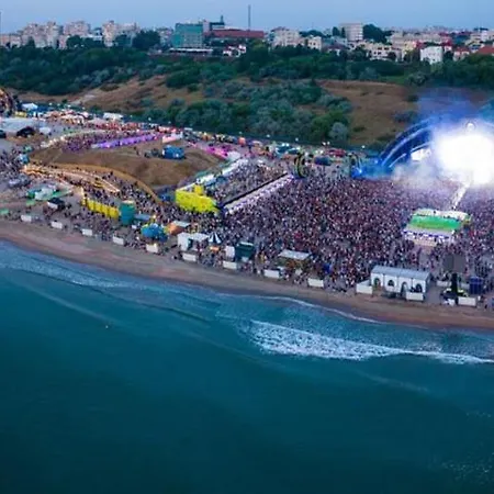 Cazare-mamaia Ro Apartamento Constança