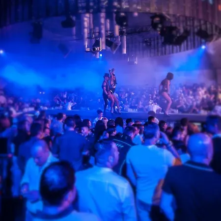 Cazare-mamaia Ro 公寓